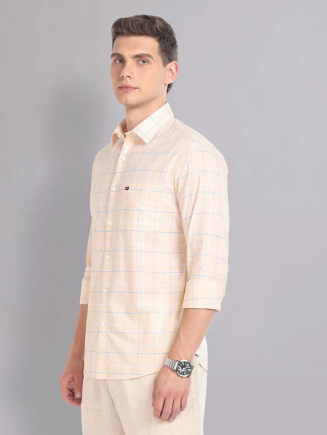 men long sleeved casual shirt