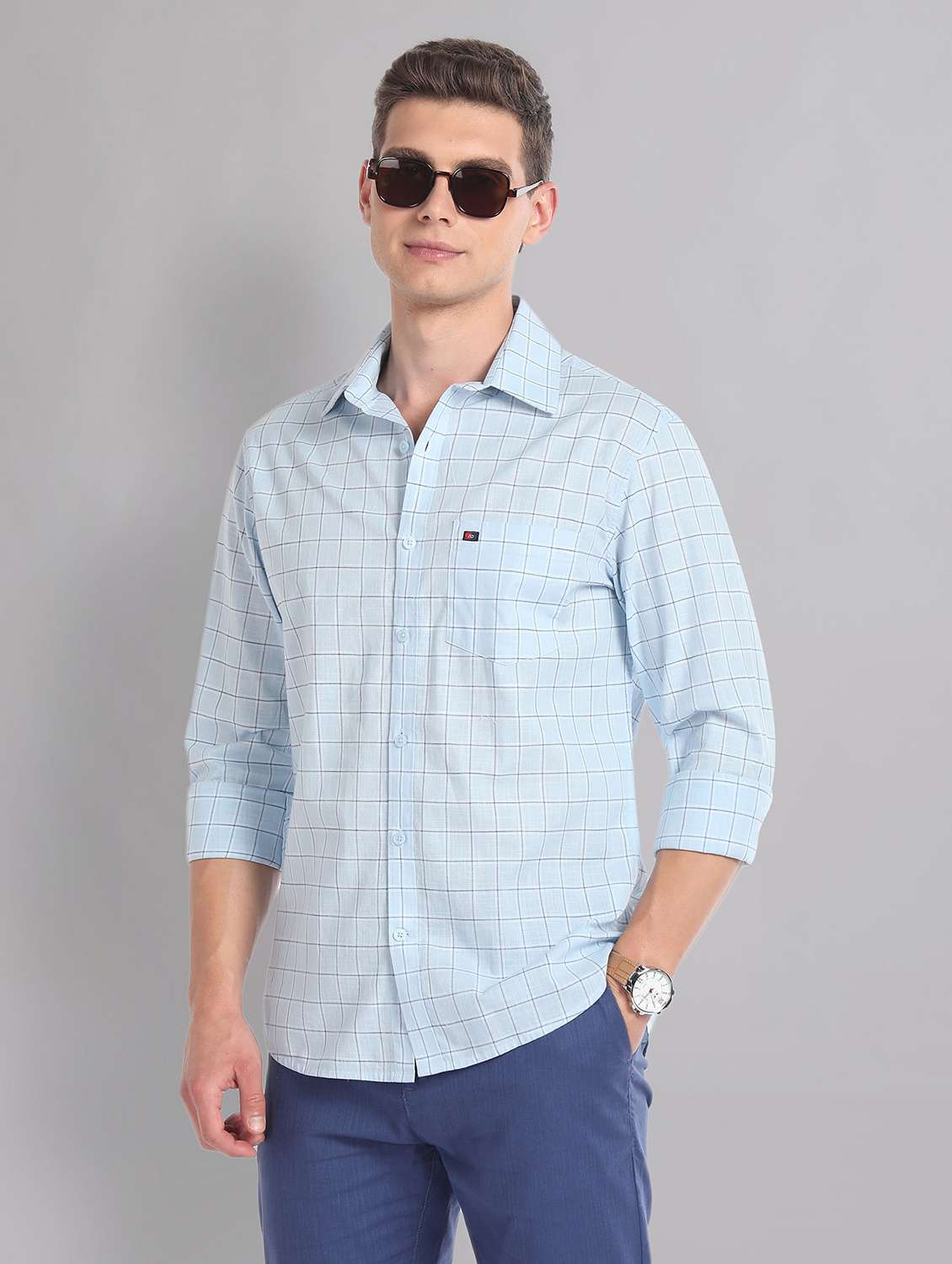 men long sleeved casual shirt