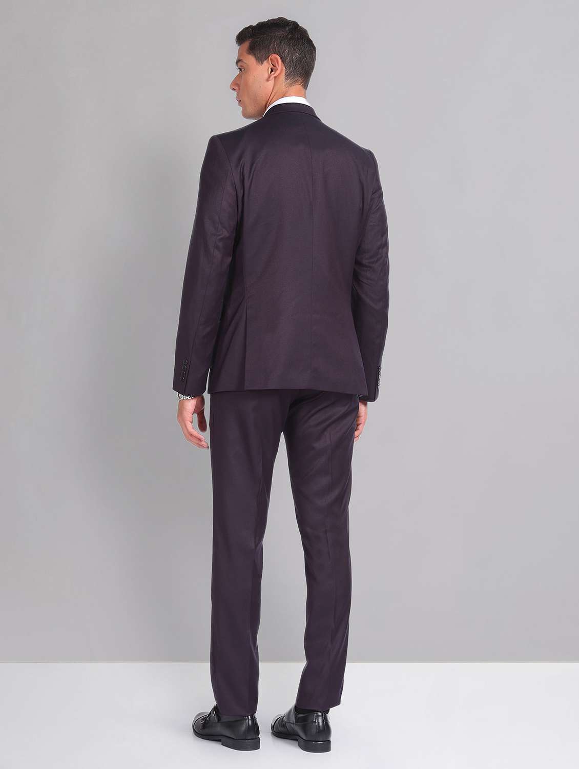 men solid single breasted suit - 21252881 - Standard Image - 2