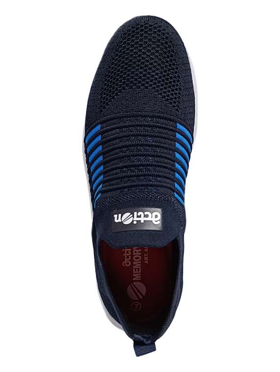 blue sport shoes - 21265917 -  Standard Image - 2