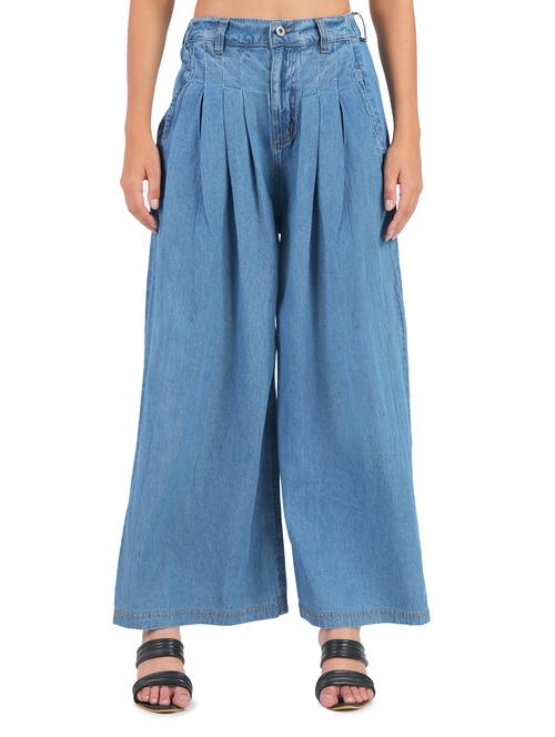blue denim jeans - 21273824 -  Standard Image - 0