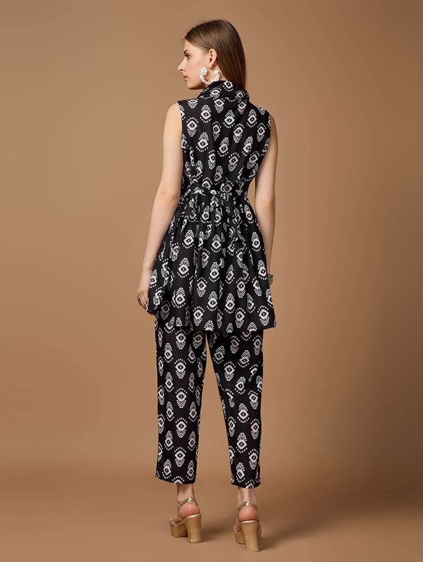women black ikat printed co-ord set - 21274111 -  Standard Image - 2