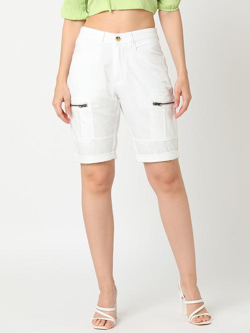 globus women white stretchable mid rise slim fit washed cargo shorts - 21276143 -  Standard Image - 0