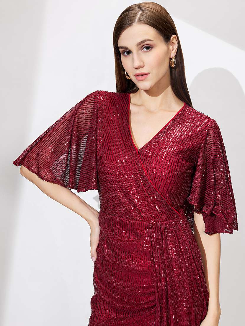 Globus Women Maroon Wrap Neck Flared Sleeves Sequinned Mini Bodycon Party Dress