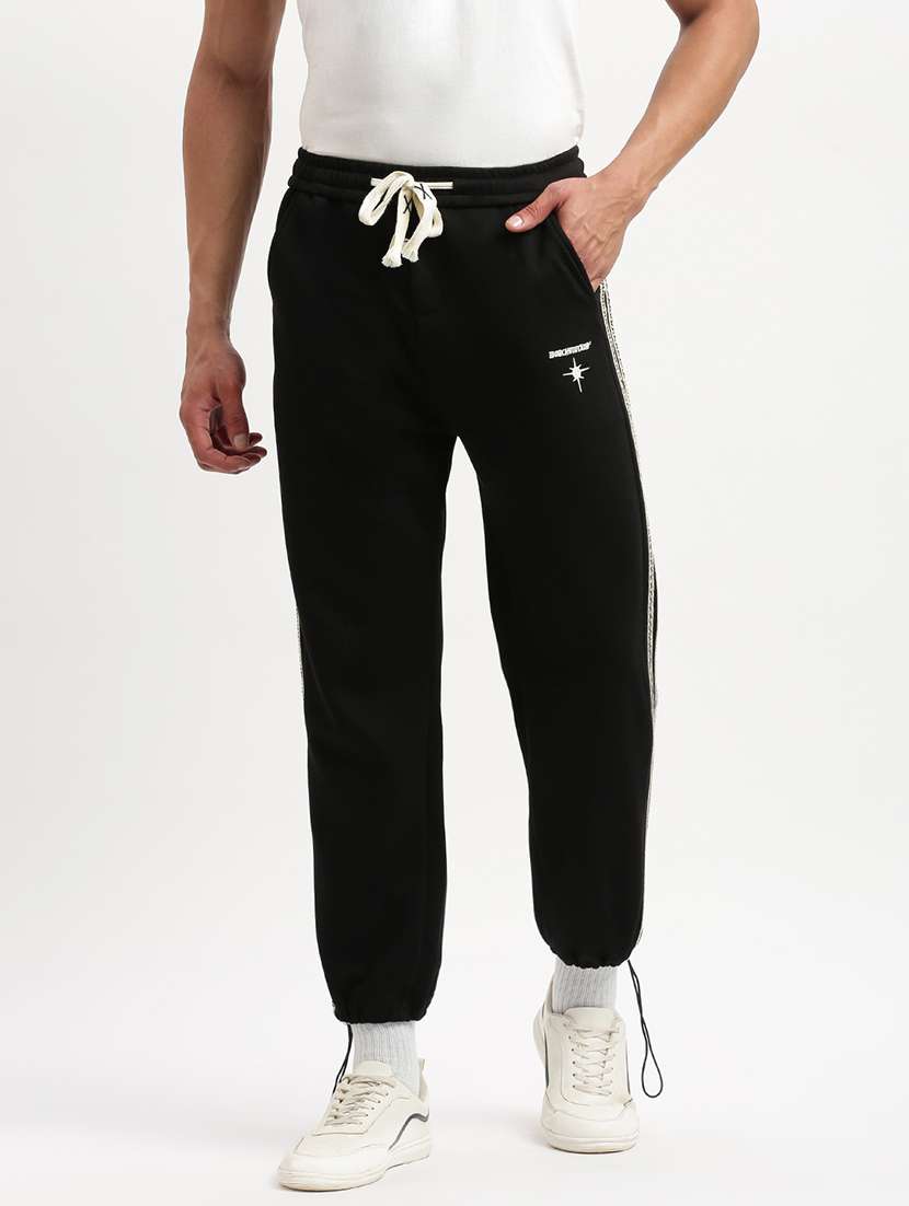 men black side taped mid rise jogger