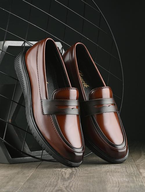 men slip on loafer - 21278707 -  Standard Image - 0