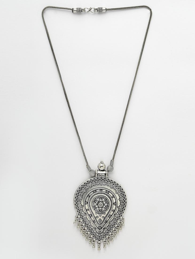 silver metal chain necklace - 21279333 -  Zoom Image - 0