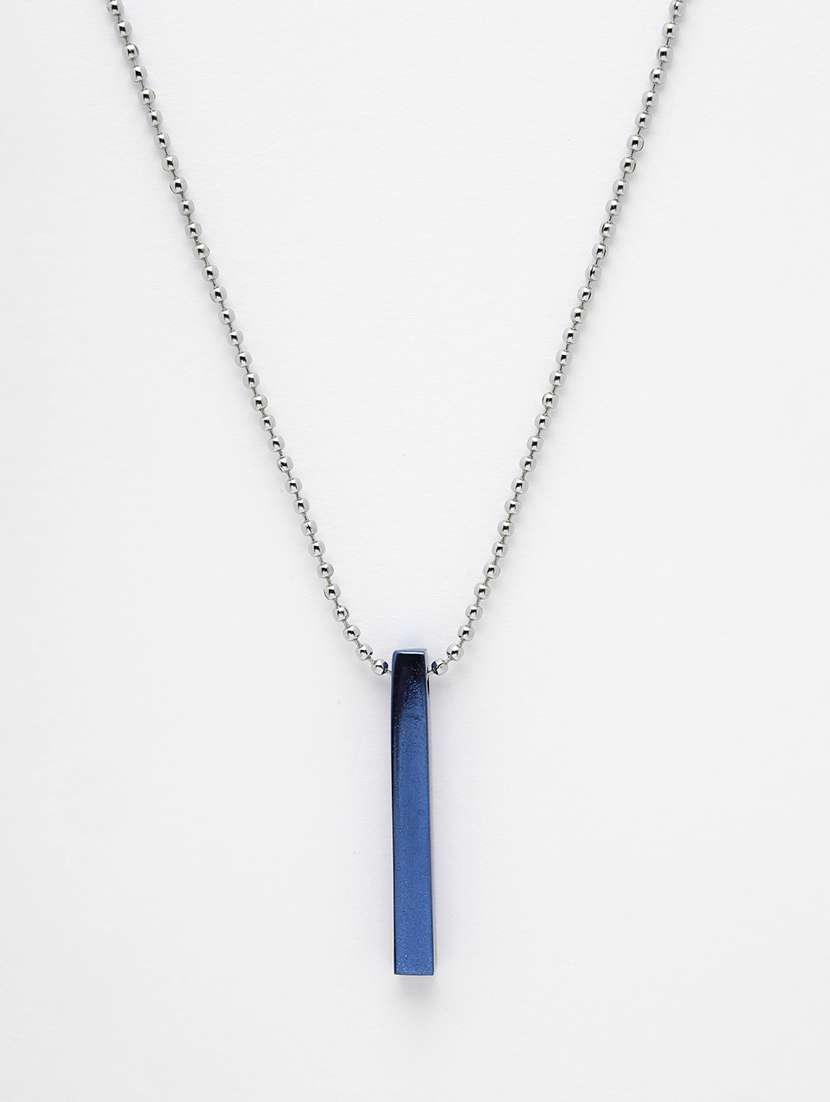 men stainless steel necklace - 21279341 -  Standard Image - 2