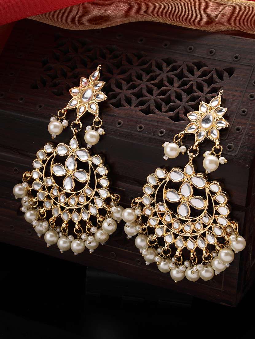 gold metal jhumka earring