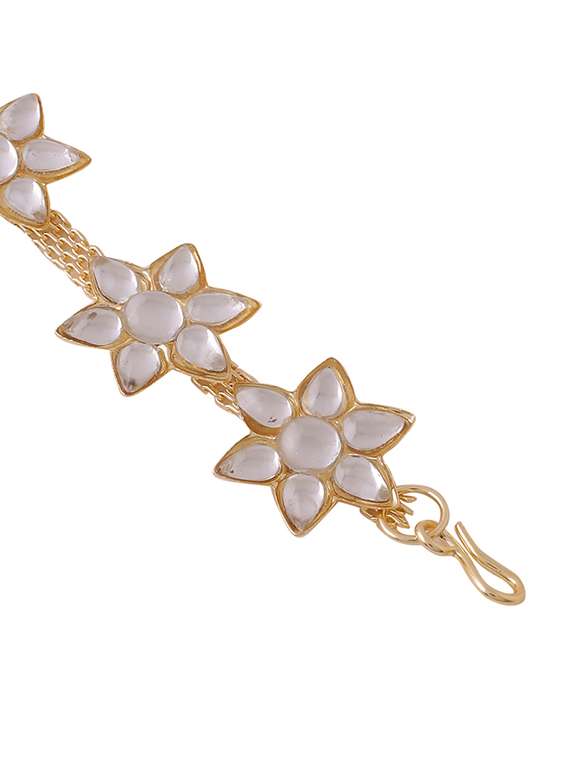 Gold Metal Maang Teekas & Passa - 21279535 -  Standard Image - 2