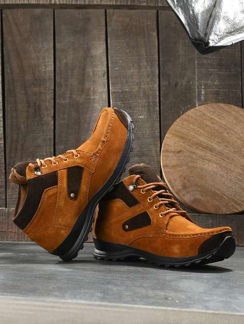 men lace up casual shoes - 21279774 -  Standard Image - 0