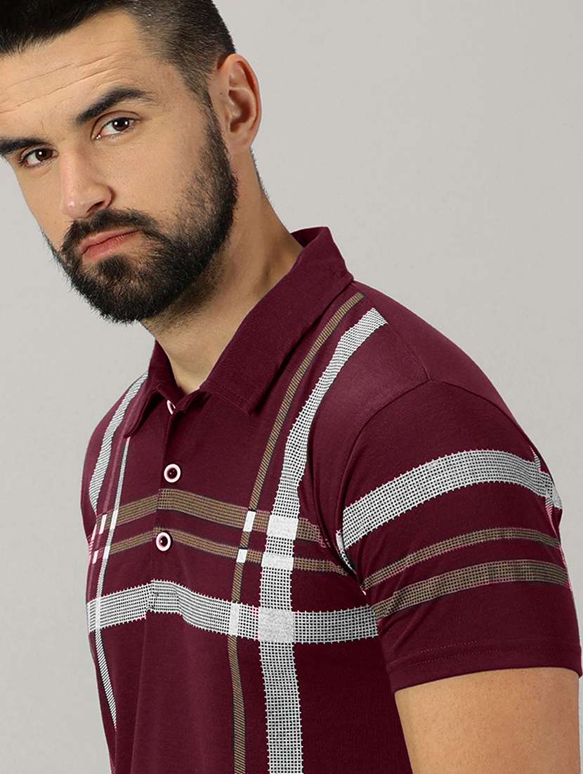 men maroon checkered regular fit t-shirt - 21281753 -  Standard Image - 2