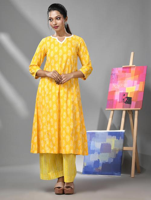 women three quarter sleeve a-line kurta - 21291361 - Standard Image - 0