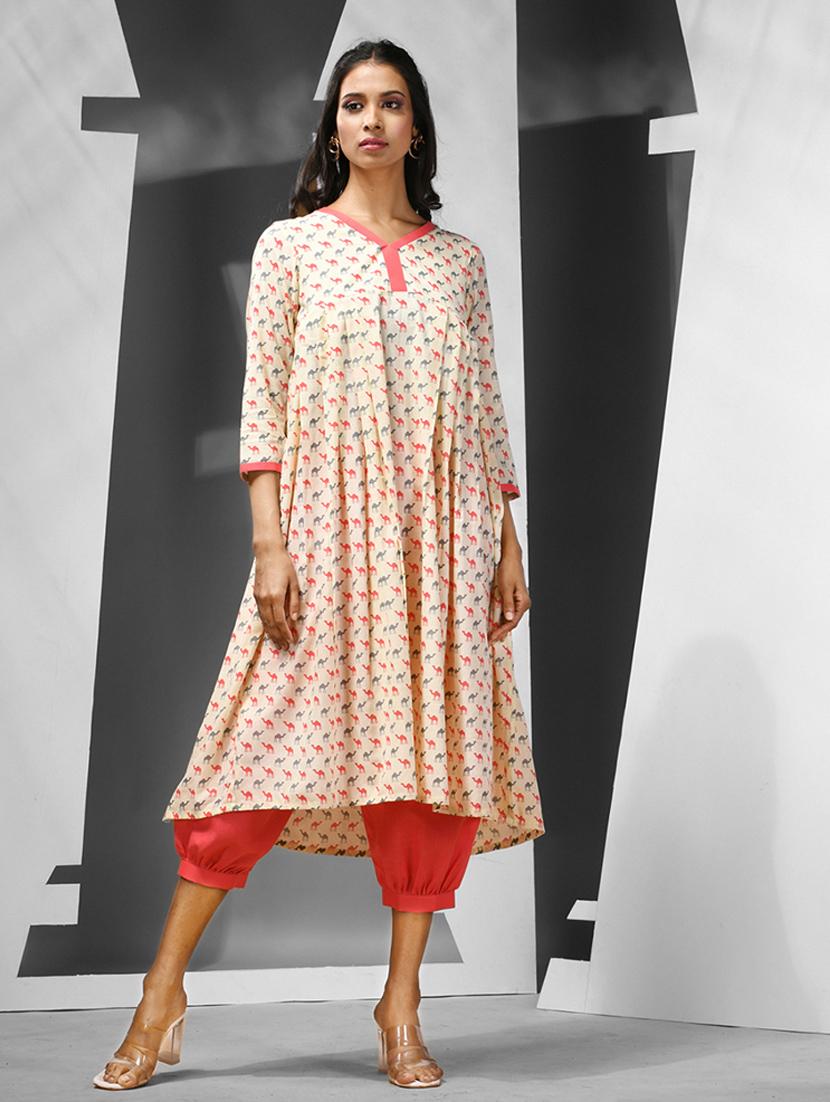 women three quarter sleeve flared kurta - 21291370 - Zoom Image - 0