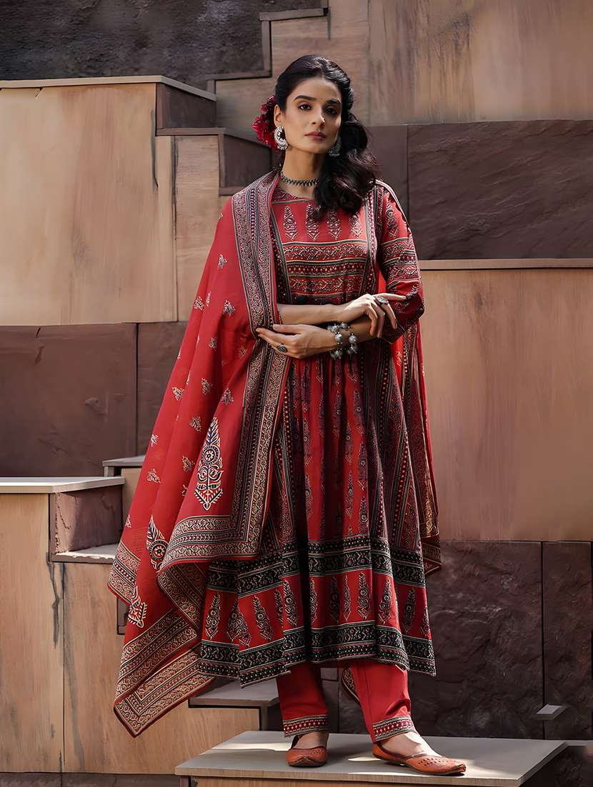 women three quarter sleeve anarkali kurta pant with dupatta set