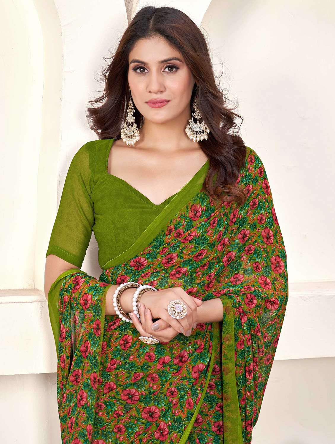 women floral printed saree with blouse - 21303707 -  Standard Image - 2