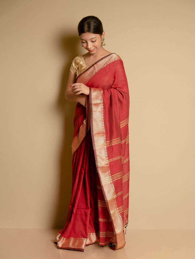 women self design handloom saree with blouse - 21304145 - Standard Image - 2