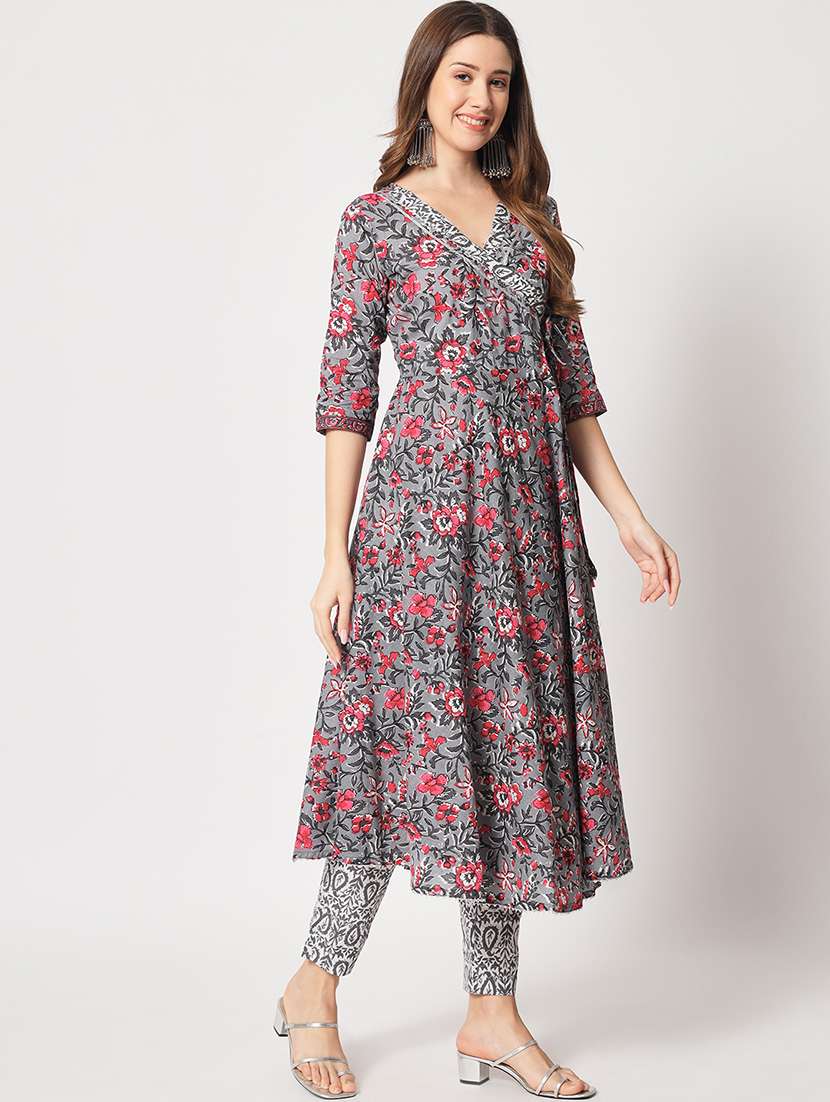 women three quarter sleeve kurta pant with dupatta set - 21304203 -  Standard Image - 2