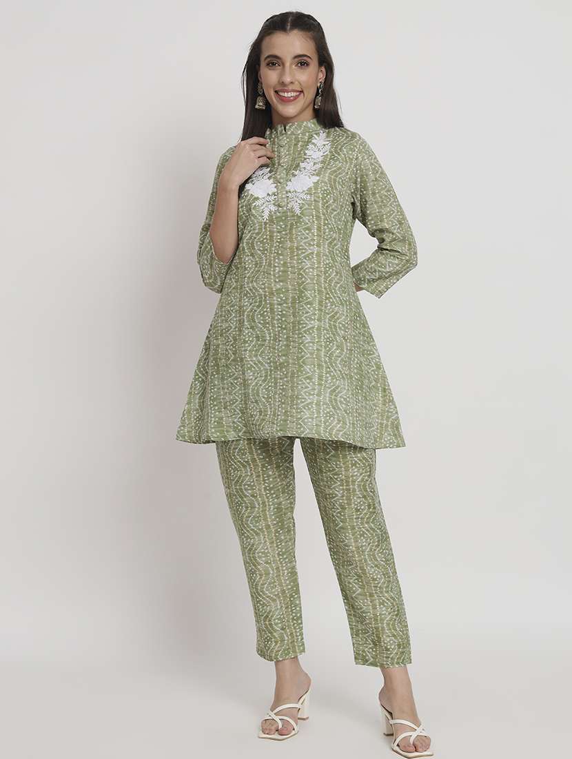 women green kurta pant set