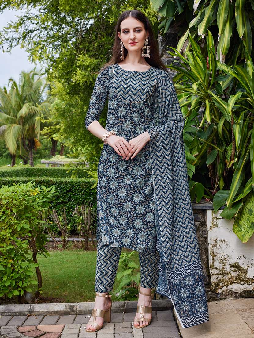 women three quarter sleeve kurta pant with dupatta set