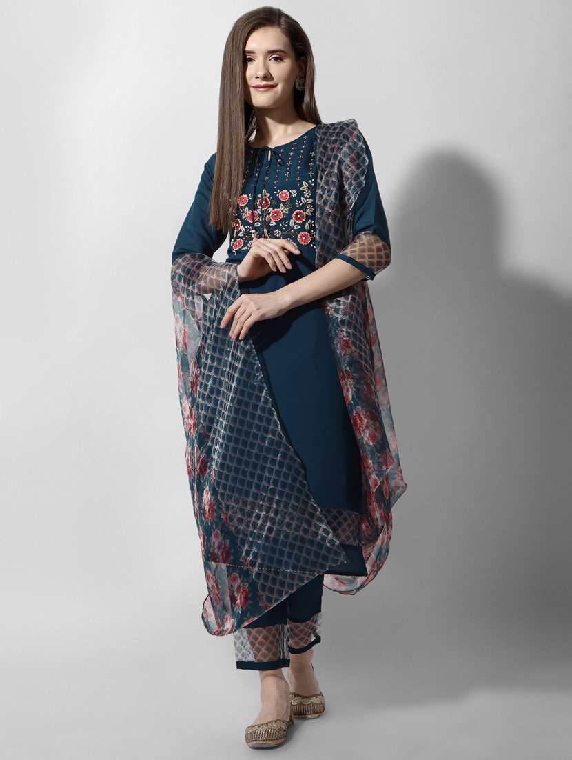 women three quarter sleeve kurta pant with dupatta set