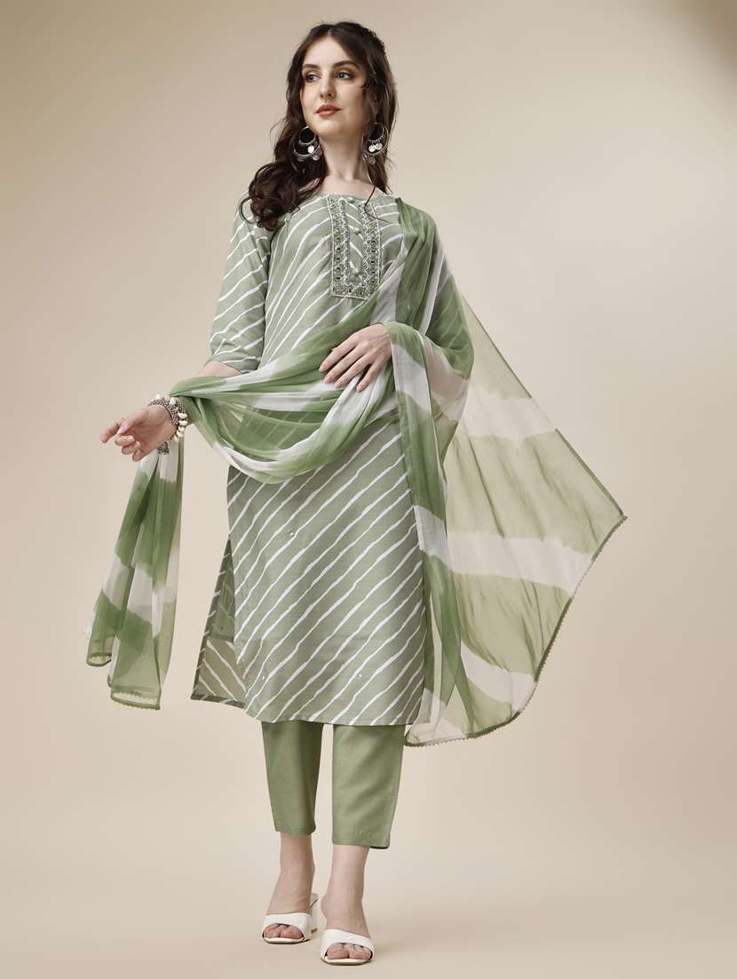 women green kurta dupatta set