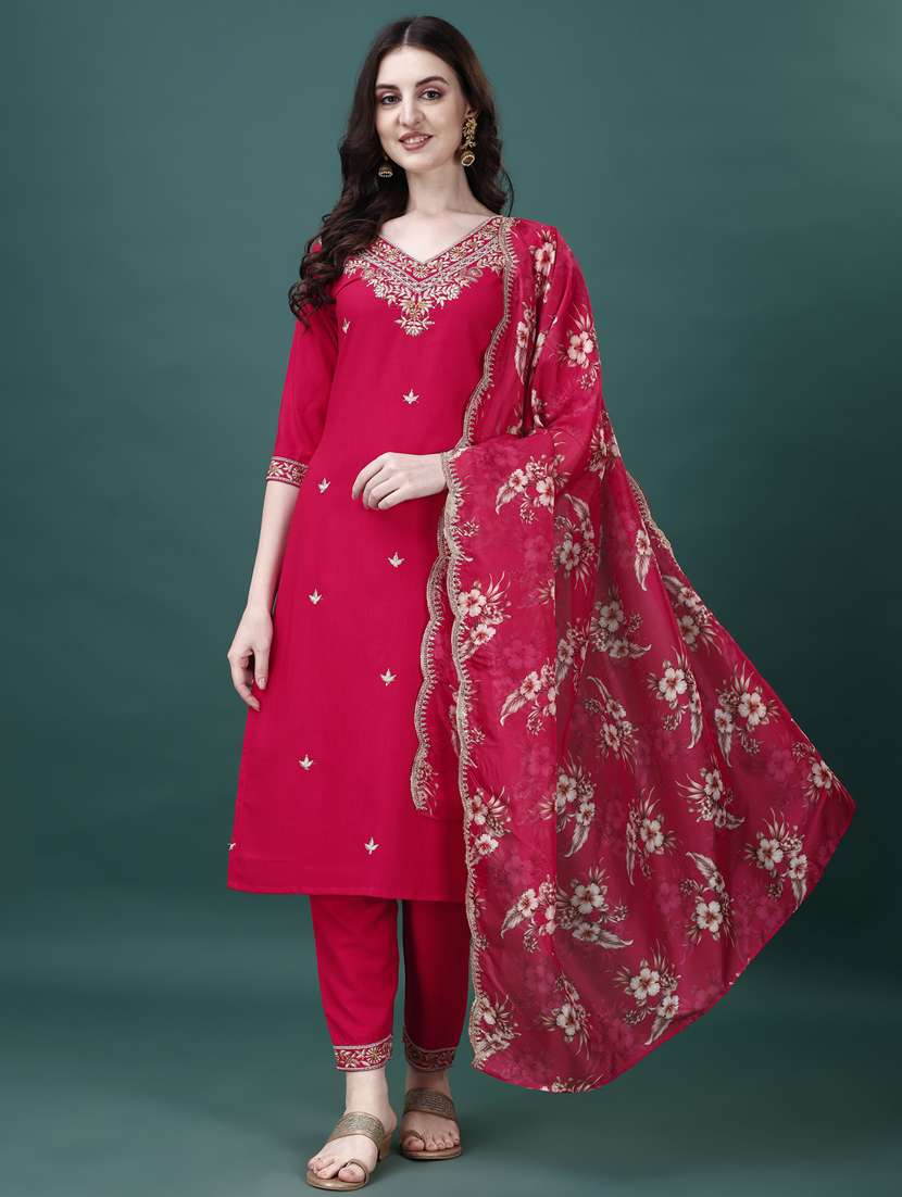 women kurta pant set with dupatta