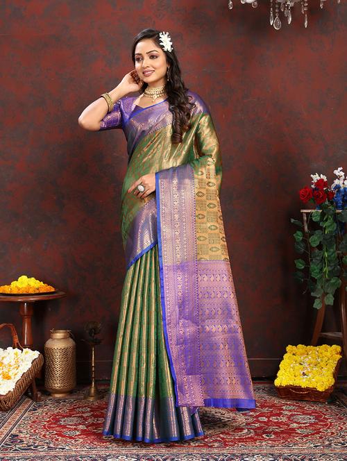 red banarasi saree with blouse - 21317049 - Standard Image - 0