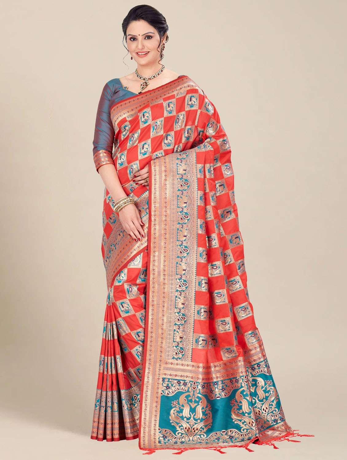 women self design banarasi saree with blouse
