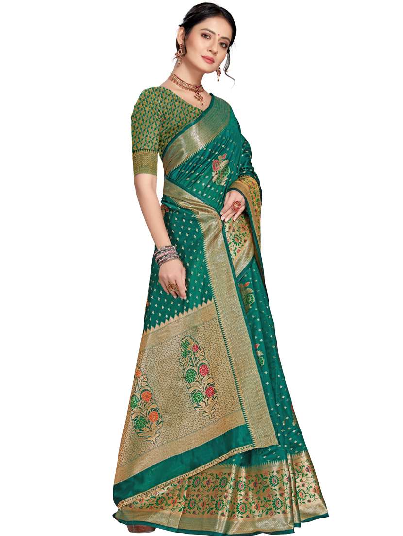 women self design banarasi saree with blouse