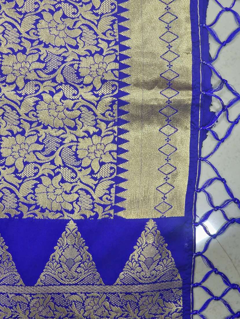 women self design banarasi saree with blouse - 21318584 -  Standard Image - 2