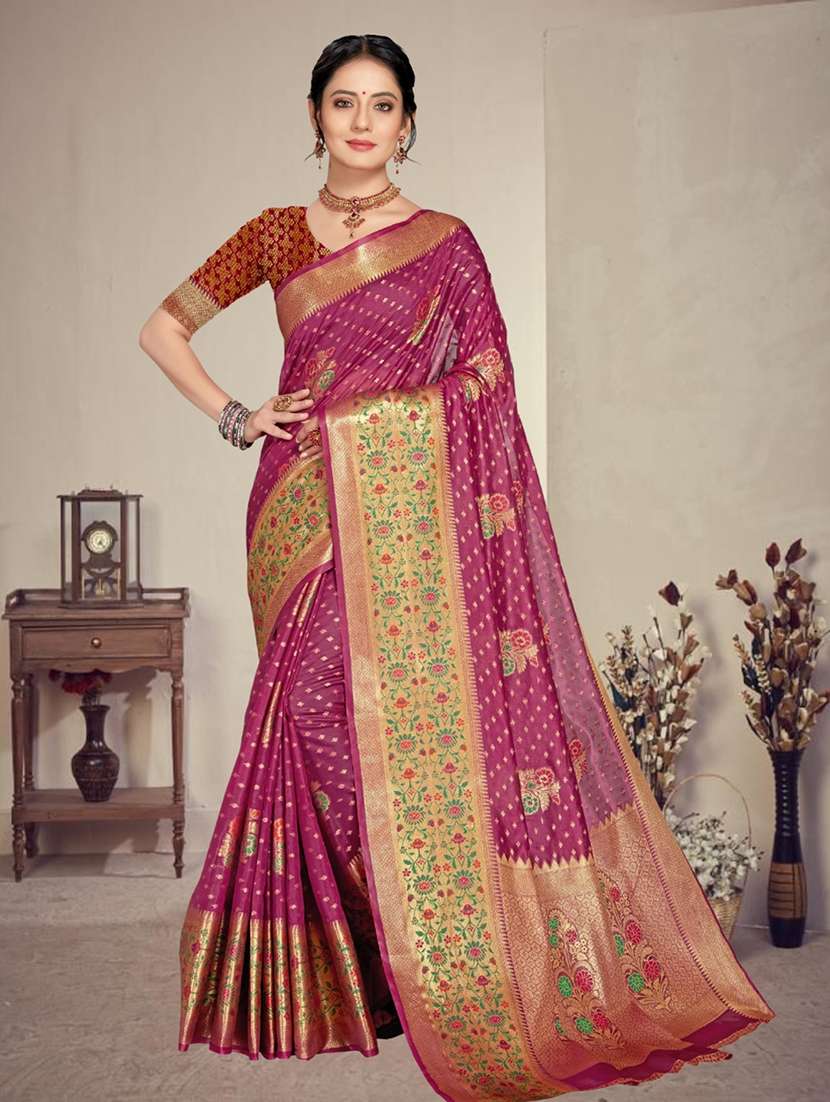 women self design banarasi saree with blouse