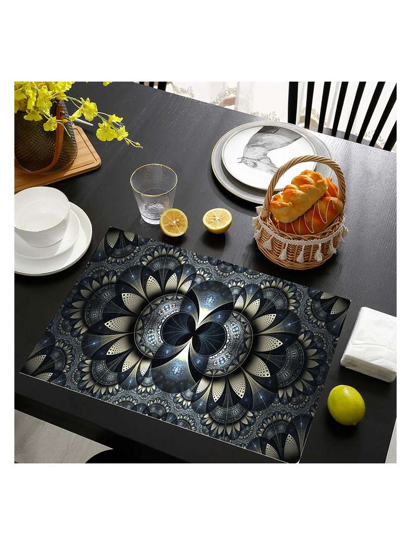 rectangular pack of 6 table placemat (black, pvc) - 21319083 -  Standard Image - 2