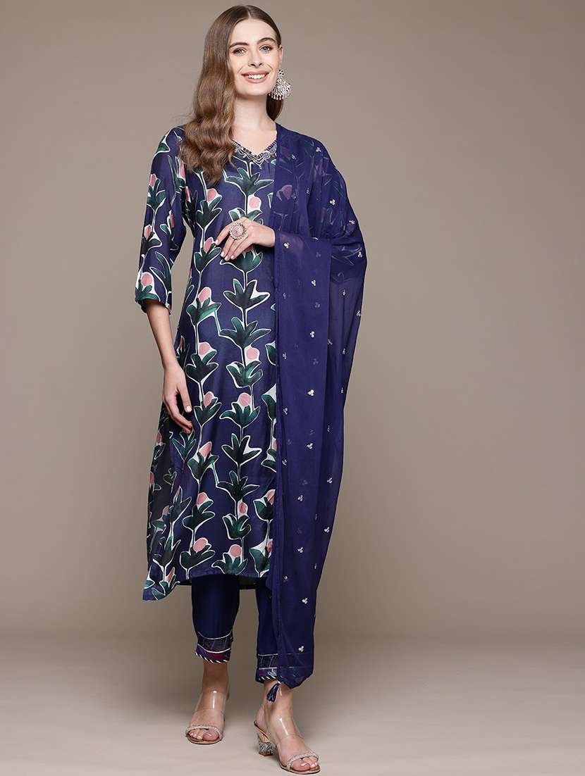 women three quarter sleeve kurta pant with dupatta set - 21320681 - Zoom Image - 0