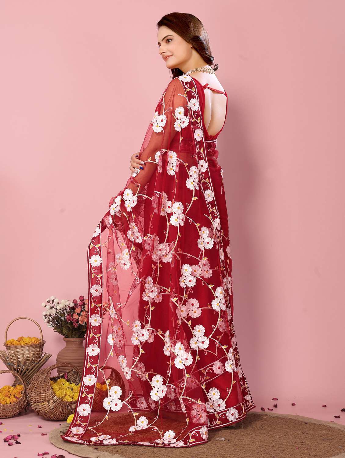 women red embroidered saree with blouse - 21320757 -  Standard Image - 2