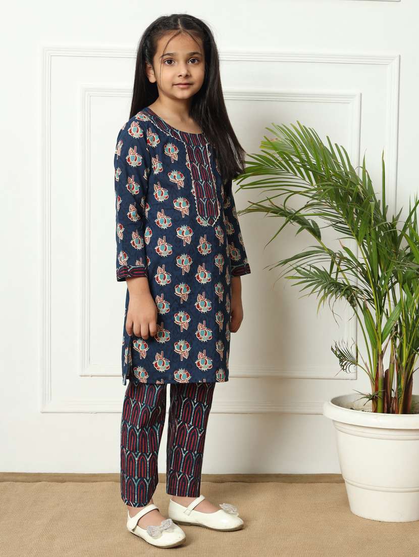 girls printed kurta palazzo suit set - 21322049 -  Standard Image - 2