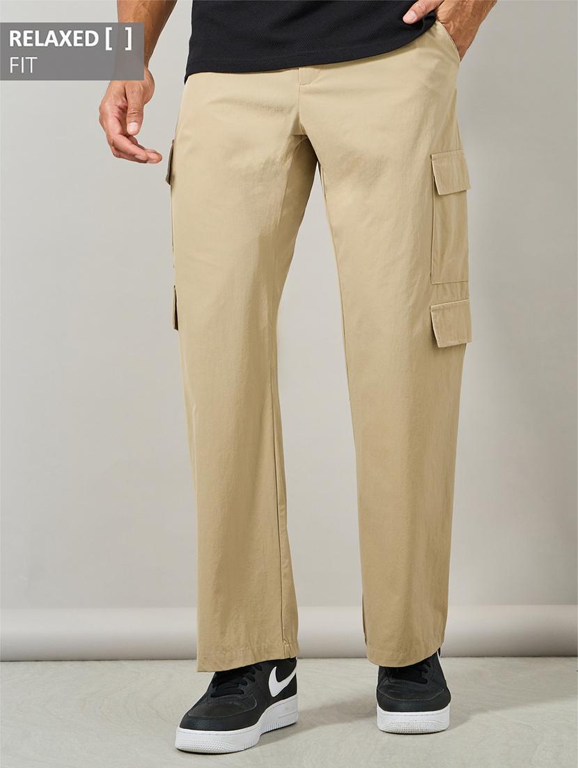 men mid rise solid cargos - 21324317 - Zoom Image - 0