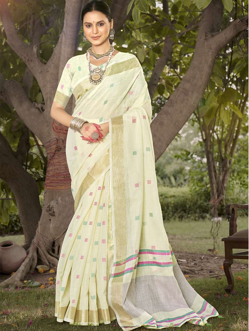 women self design handloom saree with blouse