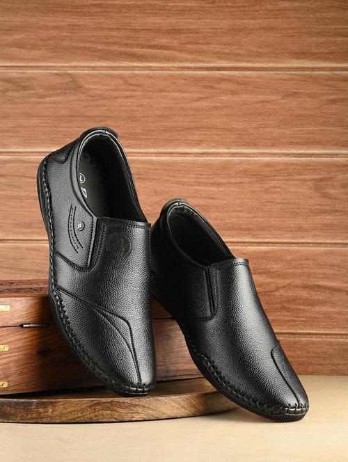 men solid slip on shoes - 21333359 - Standard Image - 0