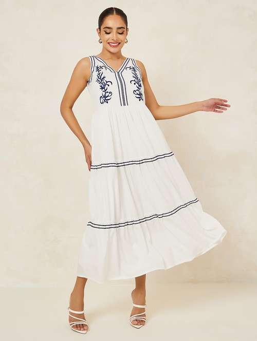 women embroidered sleeveless a-line dress