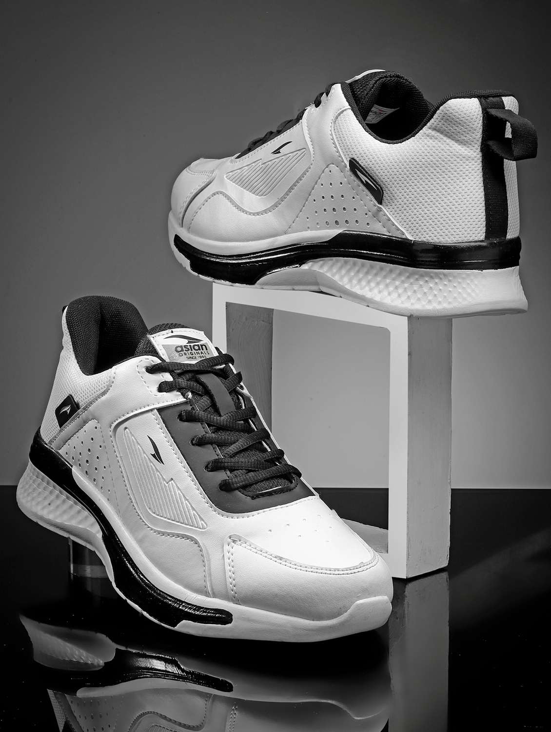 men lace-up running sport shoes