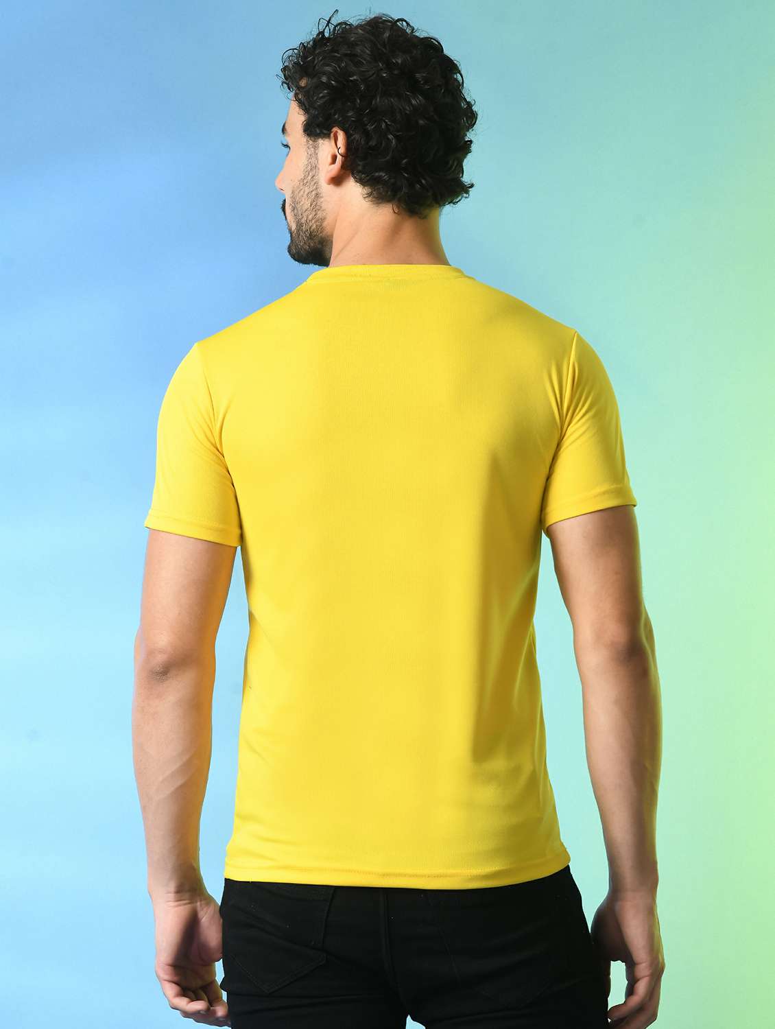 men round neck plain t-shirt - 21340517 - Standard Image - 2