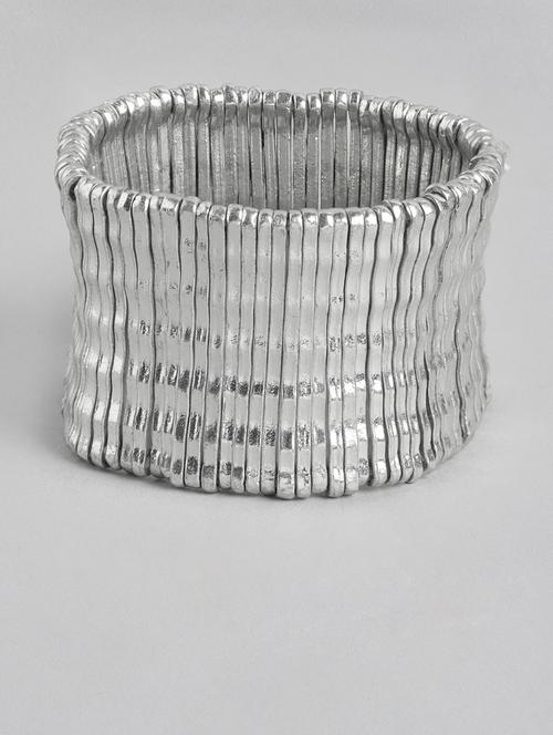 silver metal bangle bracelet - 21341480 -  Standard Image - 0