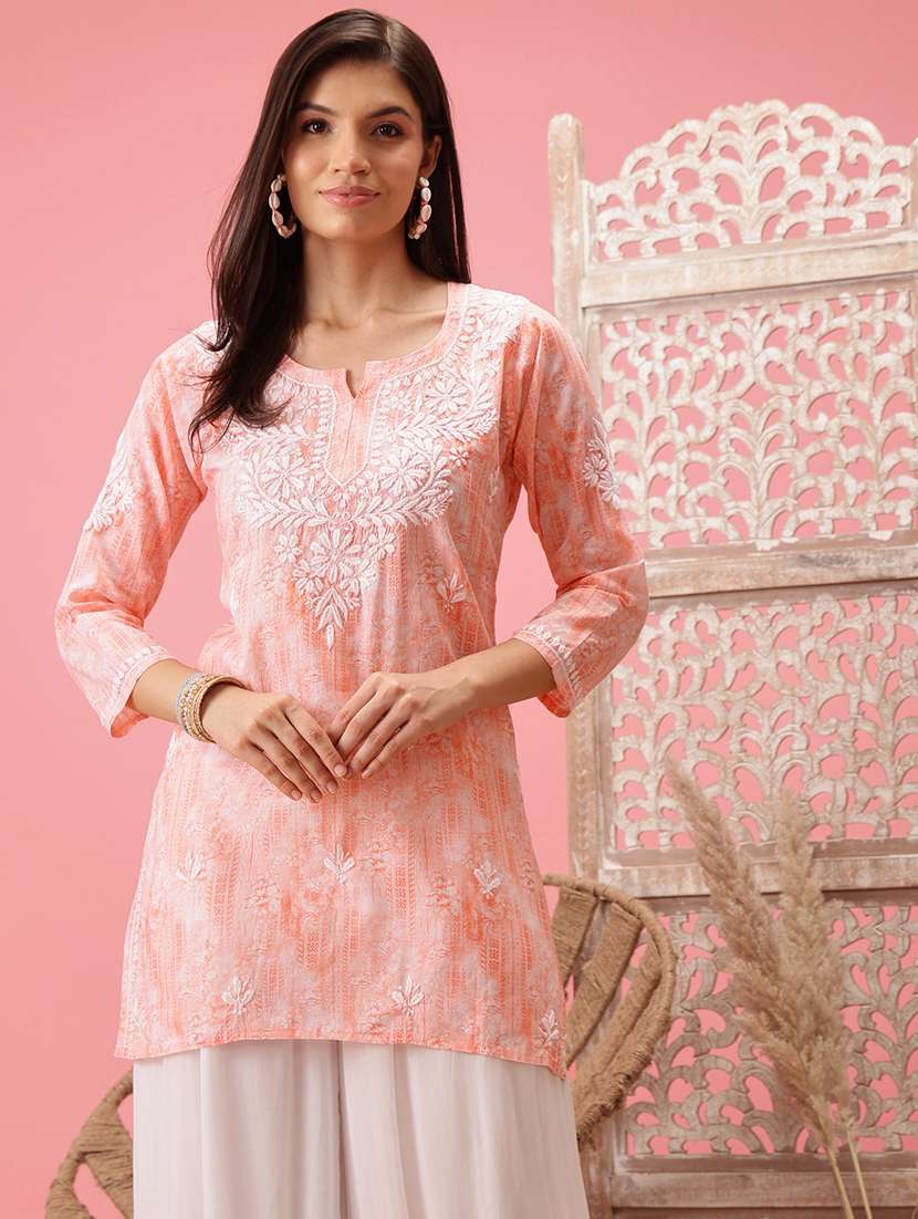 women three quarter sleeves chikankari kurti