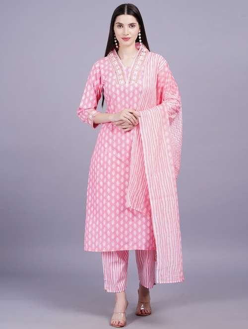 women three quarter sleeve kurta pant with dupatta set - 21350564 -  Standard Image - 0