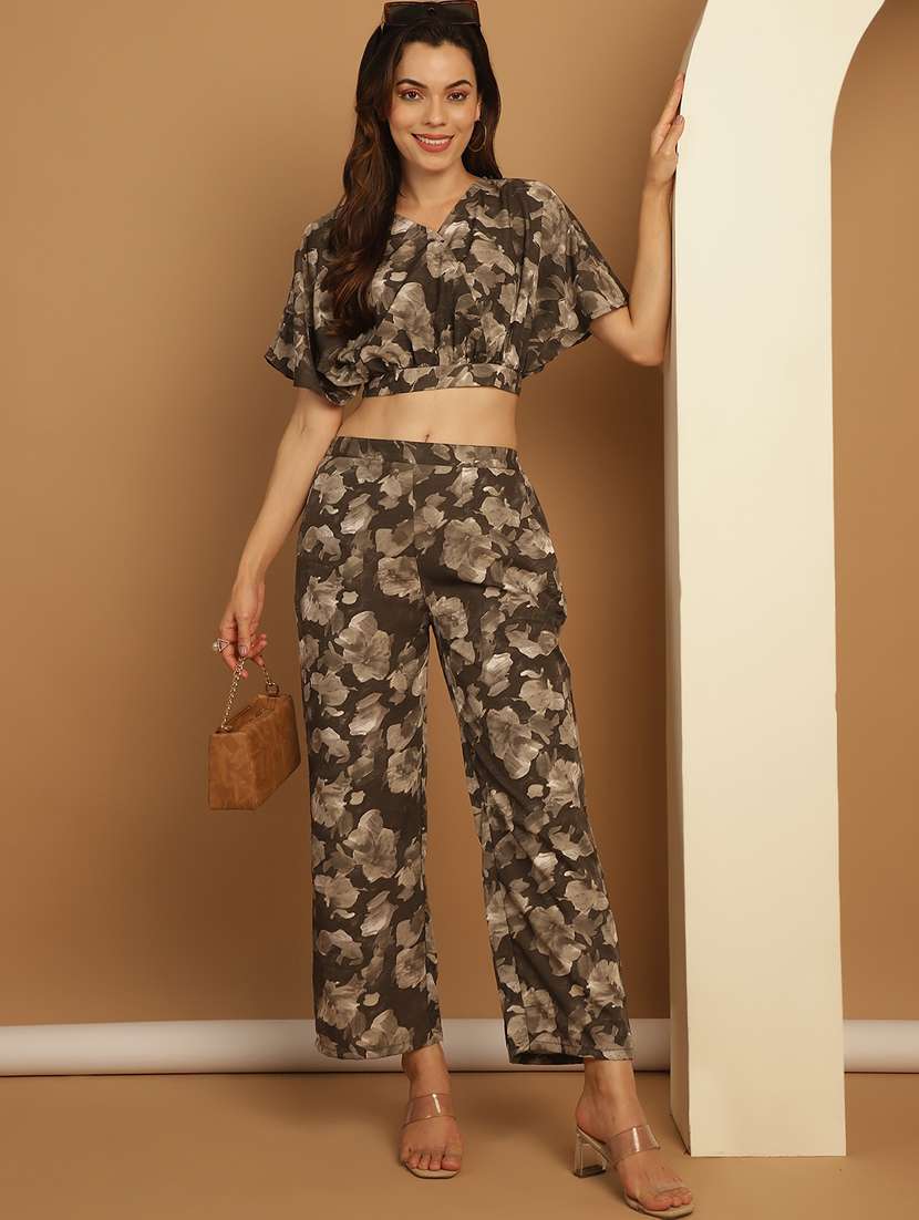 women floral print top and trouser co-ord set