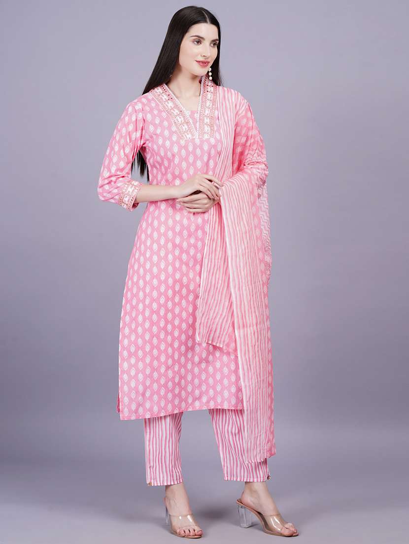 women three quarter sleeve kurta pant with dupatta set - 21350603 - Standard Image - 2