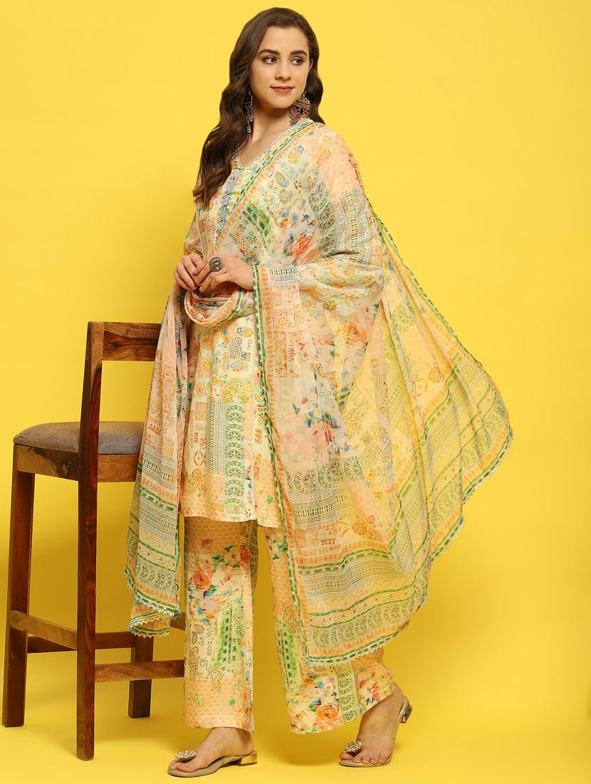 women three quarter sleeve kurta pant with dupatta set - 21353691 - Standard Image - 2