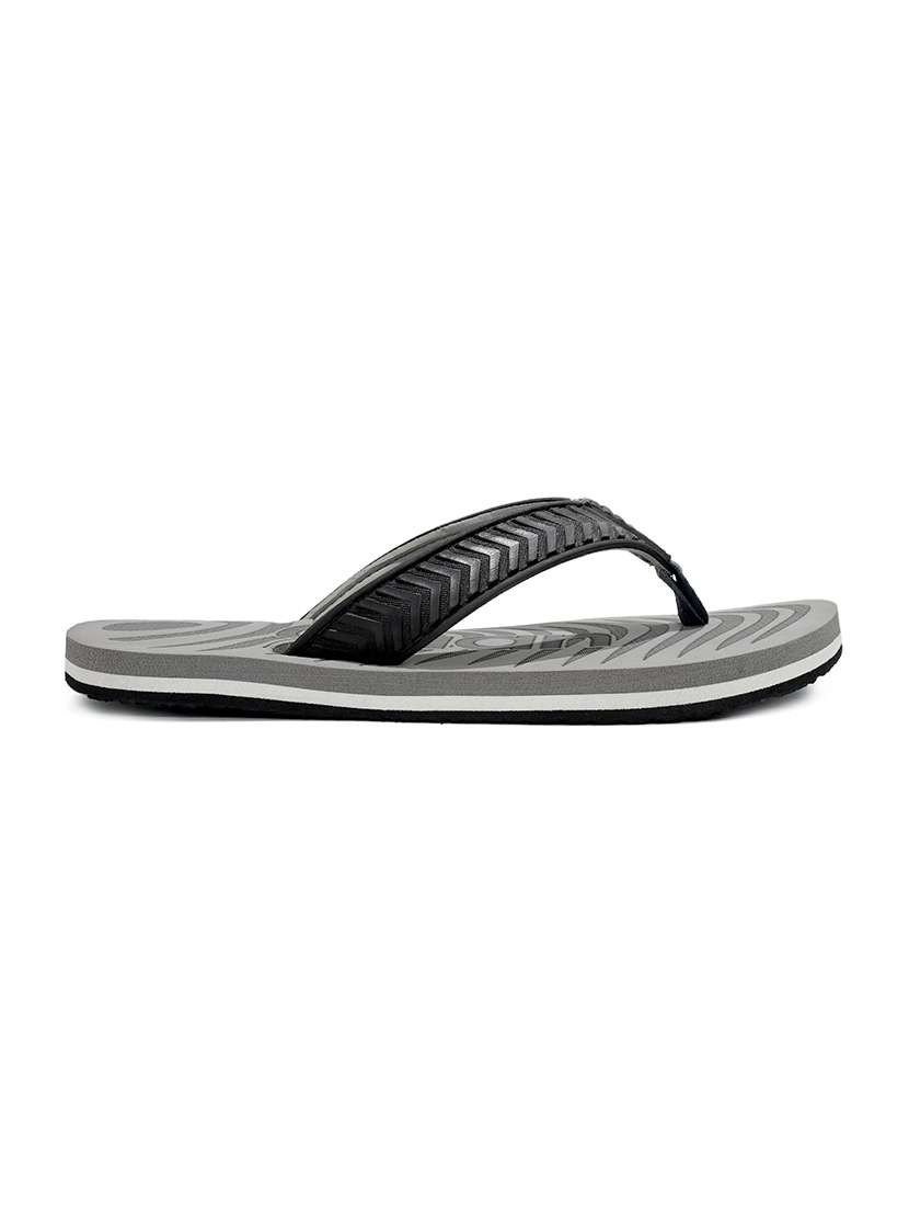 men toe seprator slippers - 21353751 -  Standard Image - 2