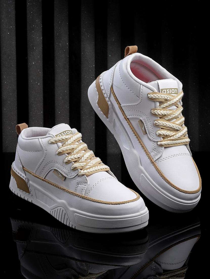 women lace-up sneaker
